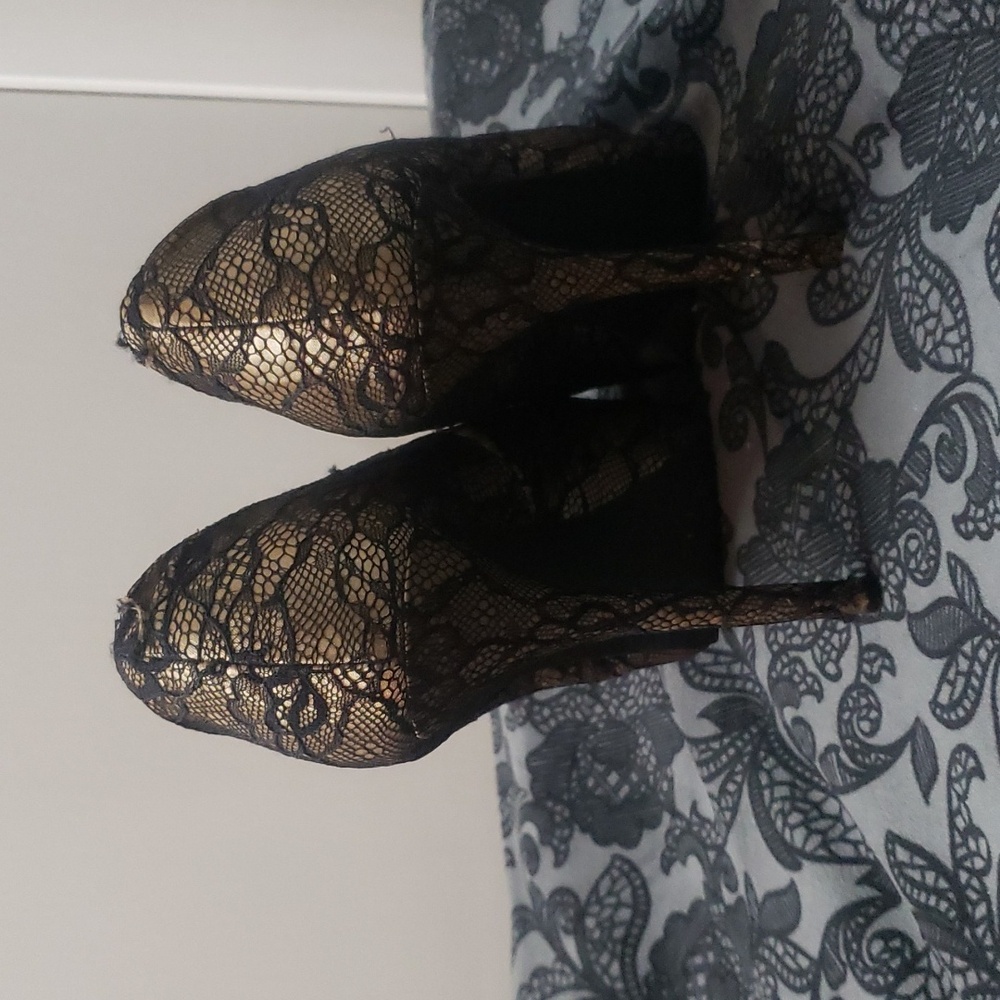 Shoes - Picture 3 of 5